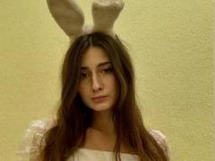 MoonLiza - female webcam at xLoveCam