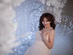 AdeleMoran - female with brown hair webcam at LiveJasmin