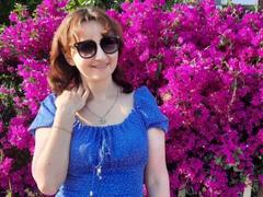 AdeleMoran - female with brown hair webcam at LiveJasmin