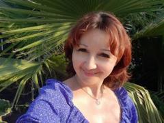 AdeleMoran - female with brown hair webcam at LiveJasmin