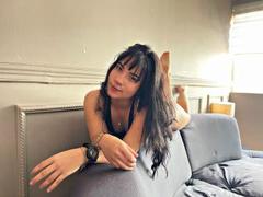 MorganHott - female with black hair webcam at xLoveCam