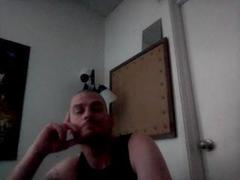 MrAprils - male webcam at xLoveCam