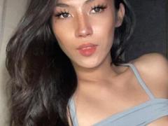 MsElly - shemale webcam at xLoveCam