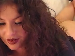 MsSensuality - female with brown hair and  big tits webcam at xLoveCam