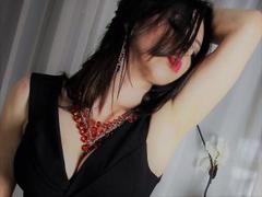 MyraRewe - female with brown hair webcam at xLoveCam