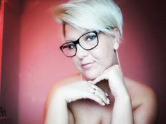 NatiLove-hot - female with brown hair webcam at xLoveCam