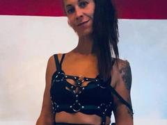 NatureMia-hot - female with brown hair webcam at xLoveCam