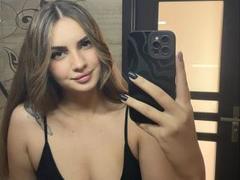 NicoleFlowers - female webcam at xLoveCam