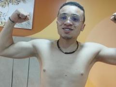 NightWiinD - male webcam at xLoveCam