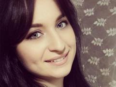 NinaFlawlees - female webcam at xLoveCam