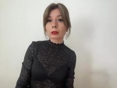 NinaClarke - female with brown hair webcam at LiveJasmin