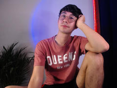 OliverHot69 - male webcam at xLoveCam