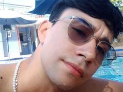 OliverHot69 - male webcam at xLoveCam