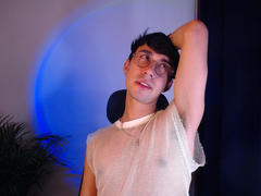 OliverHot69 - male webcam at xLoveCam