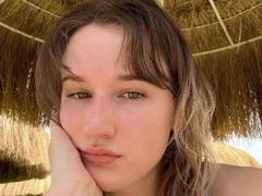 Oliwia - female webcam at xLoveCam