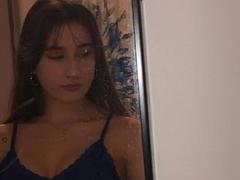 Oliwia - female webcam at xLoveCam