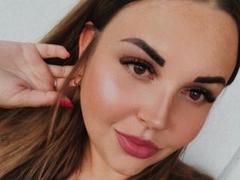 RoseMedina - female with brown hair and  big tits webcam at LiveJasmin