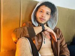 OscarLeto - male webcam at xLoveCam