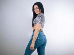 PauletteRose - female with black hair webcam at xLoveCam