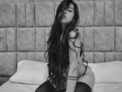 PaulinnaRodriguez - female with black hair webcam at xLoveCam