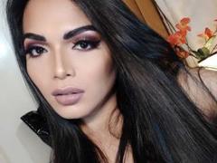 PrettyCummerJaneTs - shemale with black hair webcam at xLoveCam