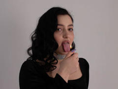 SkarlettMonlis - female with black hair webcam at ImLive