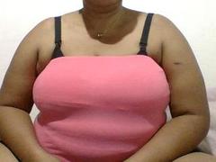 Princianah - female with black hair webcam at xLoveCam