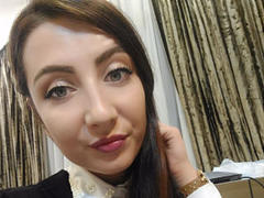 DreamsGirl - female with brown hair webcam at xLoveCam