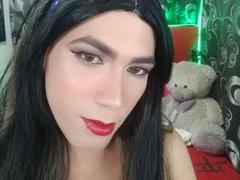 QueenDream - shemale with black hair and  small tits webcam at xLoveCam