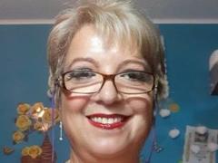 QueenPammy - female webcam at xLoveCam