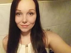 QueenZoe - female with brown hair and  small tits webcam at xLoveCam