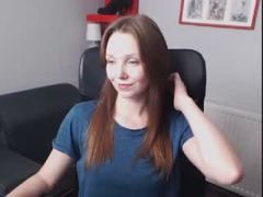 QueenZoe - female with brown hair and  small tits webcam at xLoveCam