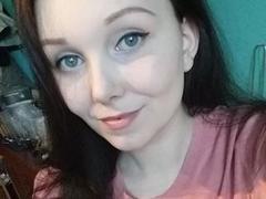 QueenZoe - female with brown hair and  small tits webcam at xLoveCam