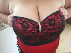 REALAMATEUR-hot - female with black hair webcam at xLoveCam