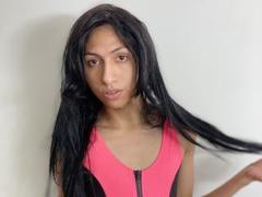 RebecaBanks - shemale with black hair webcam at xLoveCam