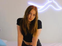 RebeccaLuna - female with red hair webcam at ImLive