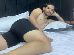 ReeuS - male webcam at xLoveCam