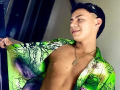 RichiMontes - male webcam at xLoveCam