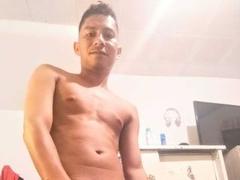 RinAlzate - male webcam at xLoveCam