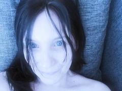 RinaBellas - female with brown hair webcam at xLoveCam