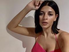 Rodalinda - female with black hair webcam at xLoveCam