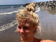 Rojia-hot - blond female webcam at xLoveCam