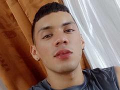 RonalSkinny - male webcam at xLoveCam