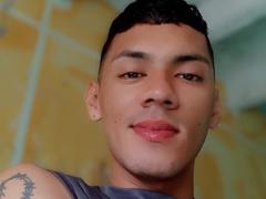 RonalSkinny - male webcam at xLoveCam