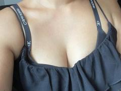 RoseStrawberries - female with brown hair webcam at xLoveCam