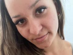 RoseStrawberries - female with brown hair webcam at xLoveCam