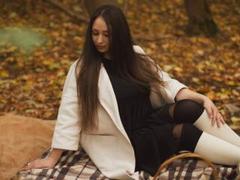 RosettaAbigale - female with brown hair and  big tits webcam at LiveJasmin