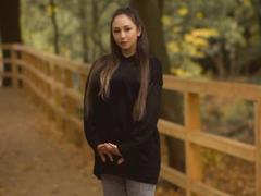 RosettaAbigale - female with brown hair and  big tits webcam at LiveJasmin