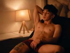 RossDiamond69 - male webcam at xLoveCam