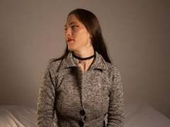 RoxanaKenn - female with brown hair and  small tits webcam at xLoveCam